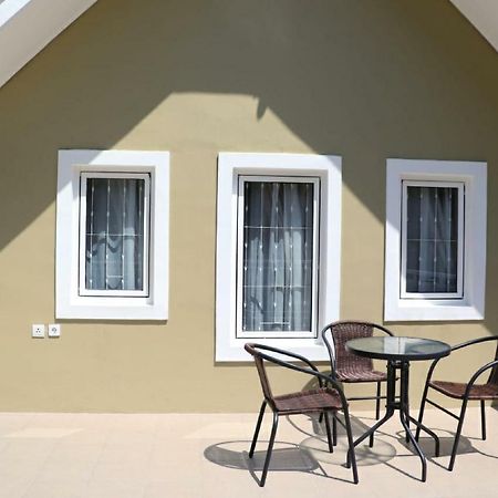 Diyar Villas Puncak R7-3 エクステリア 写真