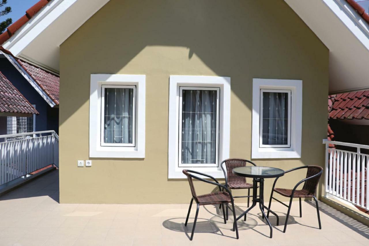 Diyar Villas Puncak R7-3 エクステリア 写真